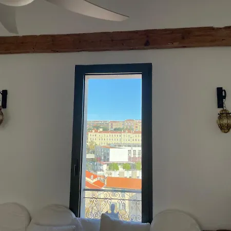 La Maison *